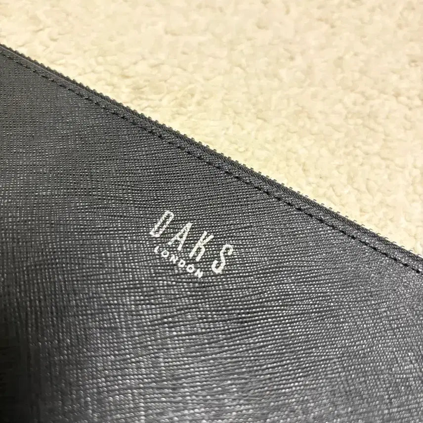 [SOLD OUT] 닥스 클러치 백