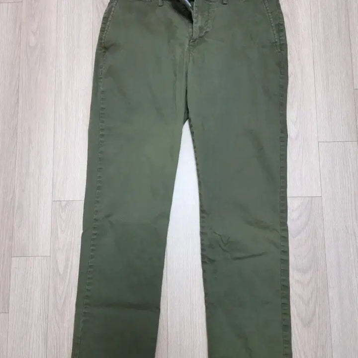 [SOLD OUT] 타미힐피거 카키색 면바지 W33L32