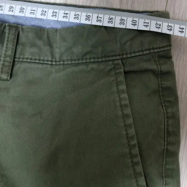 [SOLD OUT] 타미힐피거 카키색 면바지 W33L32