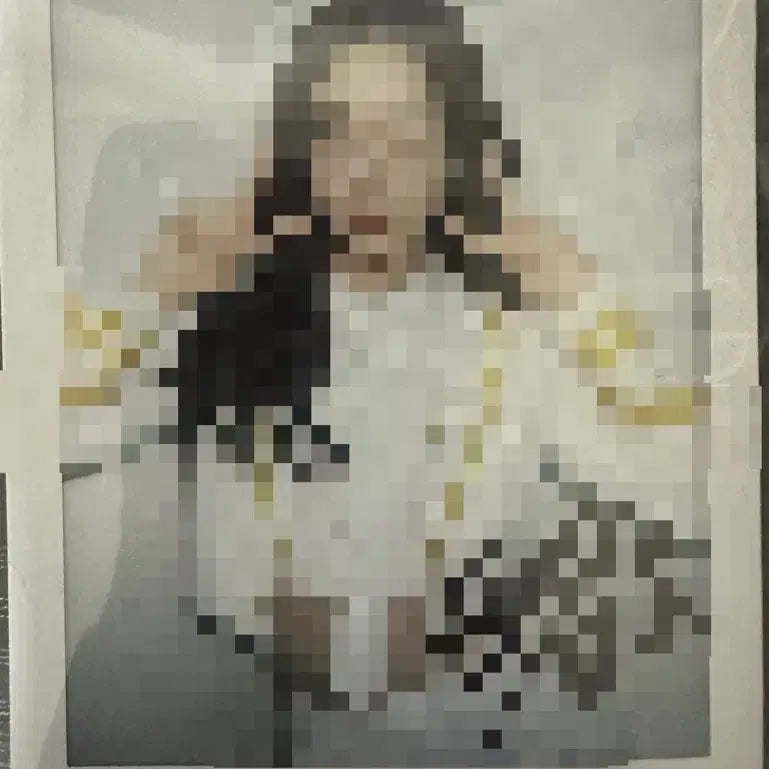[BUNJANG] tripleS Soomyeon Uniform Signed Polaroid Photocard / 트리플에스 수민 제복착 싸인폴라로이드 제복사폴