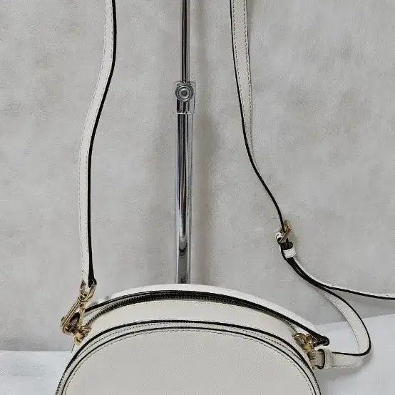 [BUNJANG] Michael Kors White Crossbody Bag / 마이클코어스 화이트 크로스백