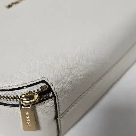 [BUNJANG] Michael Kors White Crossbody Bag / 마이클코어스 화이트 크로스백