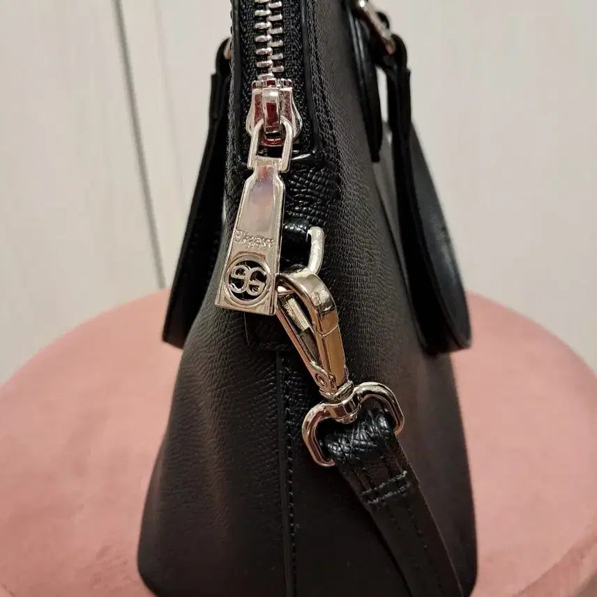 [SOLD OUT] 엘레강스 블랙 가죽 토드백