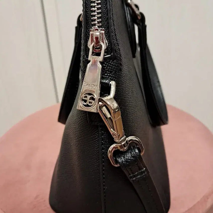 [SOLD OUT] 엘레강스 블랙 가죽 토드백