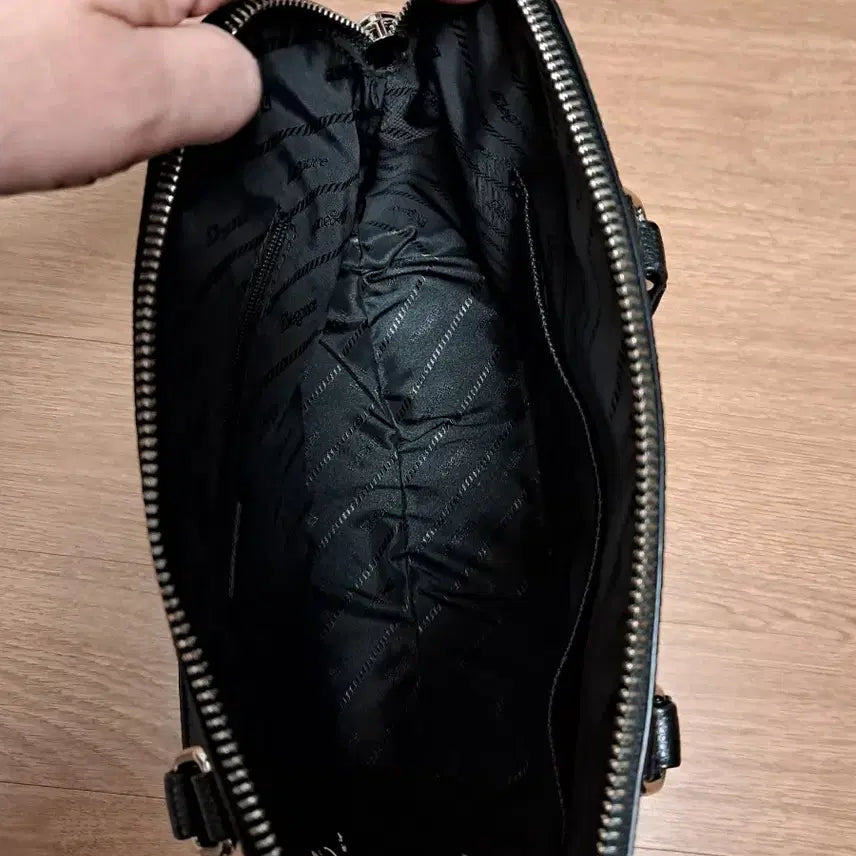 [SOLD OUT] 엘레강스 블랙 가죽 토드백