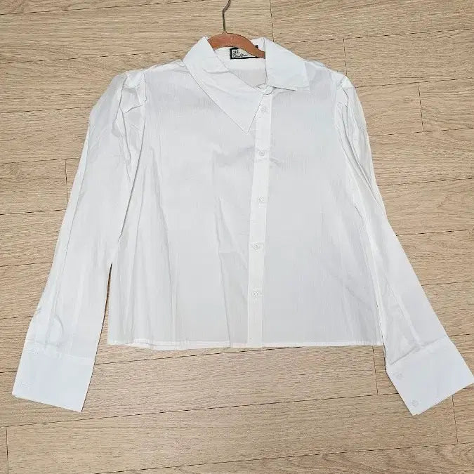[BUNJANG] White Button-Detail Shirt / 새상품)사이드단추 화이트셔츠