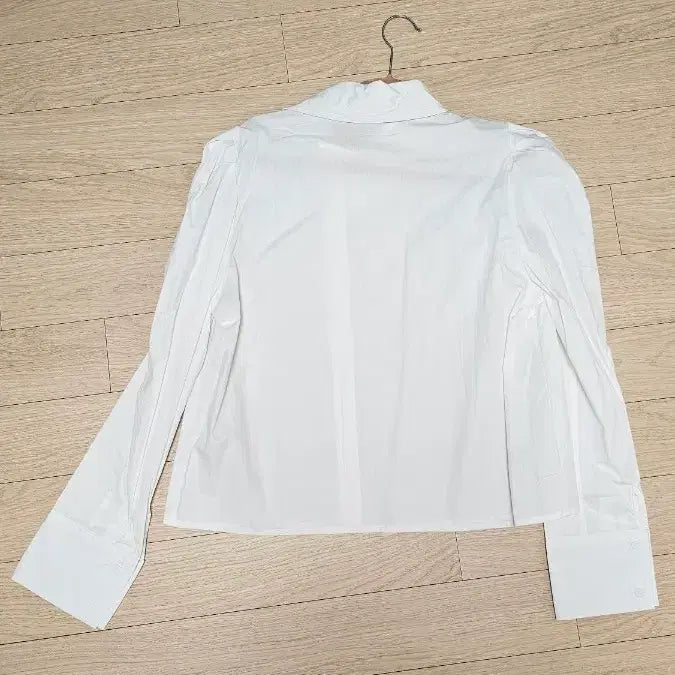 [BUNJANG] White Button-Detail Shirt / 새상품)사이드단추 화이트셔츠
