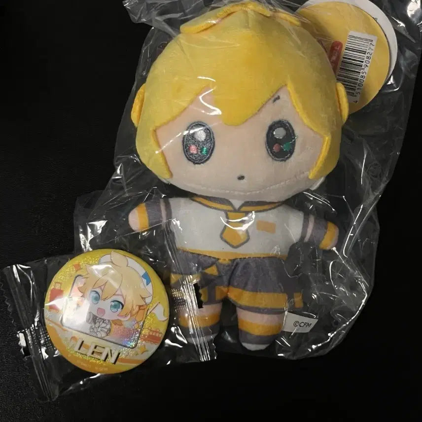[BUNJANG] Vocaloid Kagamine Len Fien Doll &amp; Badge Bundle Set / 보컬로이드 카가미네 렌 피엔 인형 누이, 뱃지 미개봉 일괄