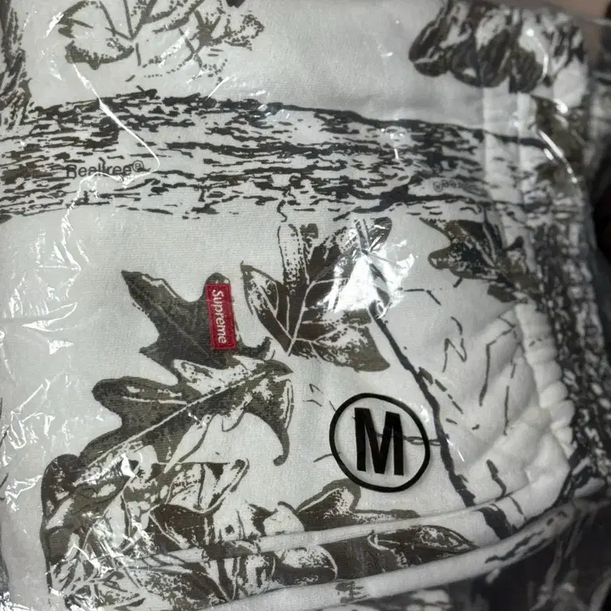 [BUNJANG] Supreme Small Box Logo Snow Camo Sweatpants Size L / M) 슈프림 스몰 박스 스노우 카모 스웨트 팬츠