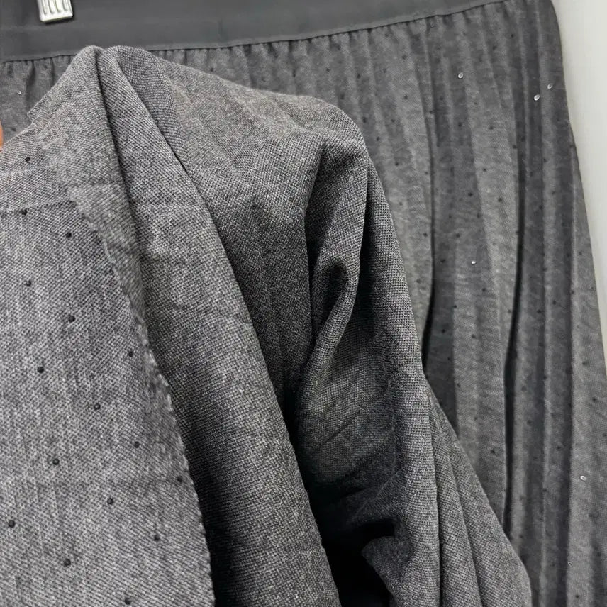 [BUNJANG] Charcoal Dot Pleated Long Skirt / [새상품] 차콜 도트반짝이 플리츠 롱스커트
