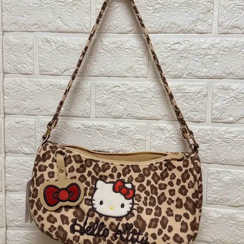 [SOLD OUT] 산리오 정품/ 헬로키티 레오파드 토트백 /