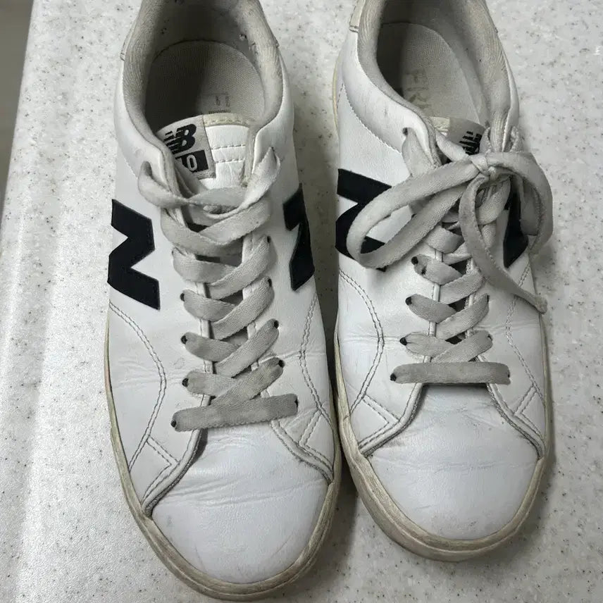 [BUNJANG] New Balance 210 White Sneakers Size 260 / 뉴발란스 210 흰색 스니커즈 운동화  260사이즈
