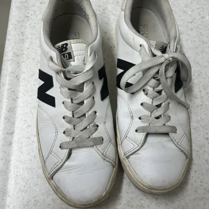 [BUNJANG] New Balance 210 White Sneakers Size 260 / 뉴발란스 210 흰색 스니커즈 운동화  260사이즈