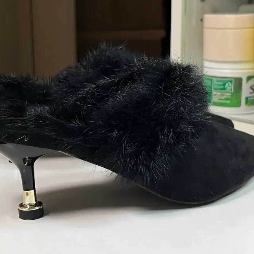 [BUNJANG] Fur Bluffer 245mm Heels / 퍼 블로퍼 245mm