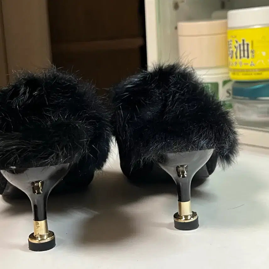 [BUNJANG] Fur Bluffer 245mm Heels / 퍼 블로퍼 245mm