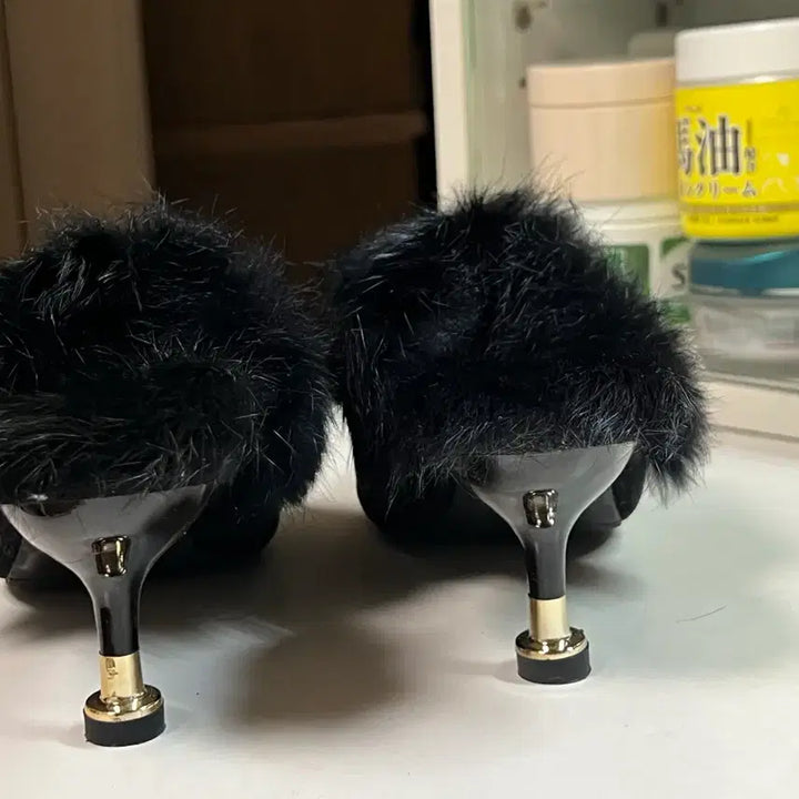 [BUNJANG] Fur Bluffer 245mm Heels / 퍼 블로퍼 245mm