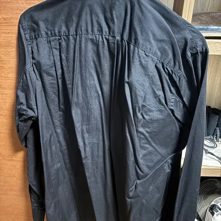 [BUNJANG] Comme des Garcons Heart Wappen Black Shirt M / 꼼데가르송 하트 와펜 블랙 셔츠 M 사이즈