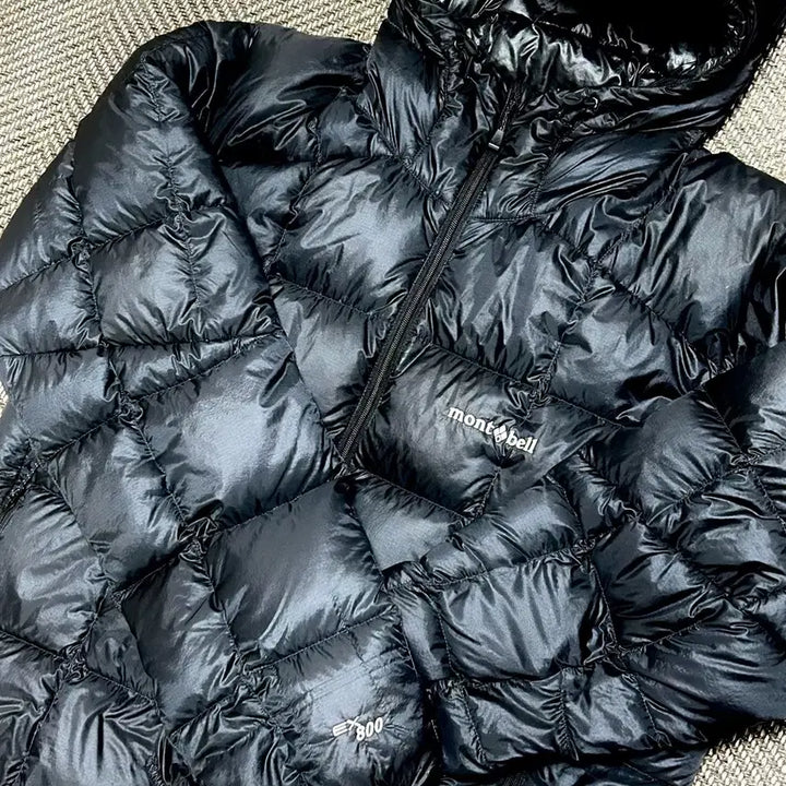 [BUNJANG] Montbell Superior Hooded Lightweight Down Jacket - Joo Woo-jae Edition / (L) 주우재 패딩 몽벨 슈페리어 후드 경량 패딩