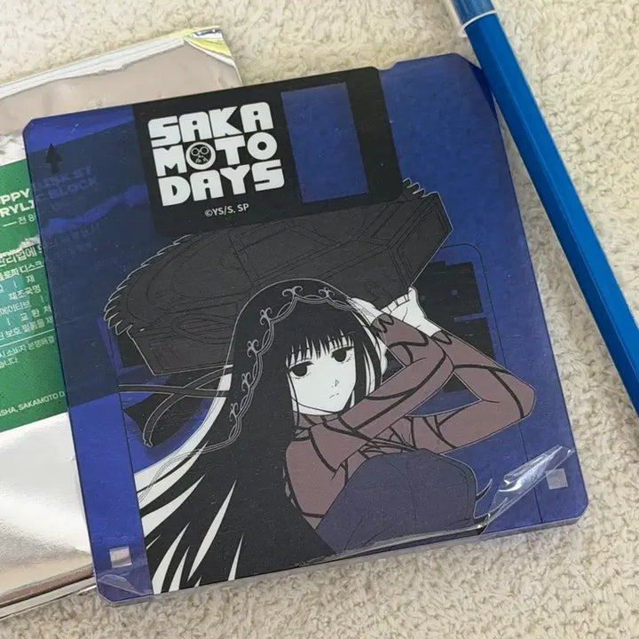 [BUNJANG] Sakamoto Days Oshiragi Floppy Disk Acrylic / 사카모토데이즈 오시라기 플로피디스크 아크릴 (커버필름 안뗌)