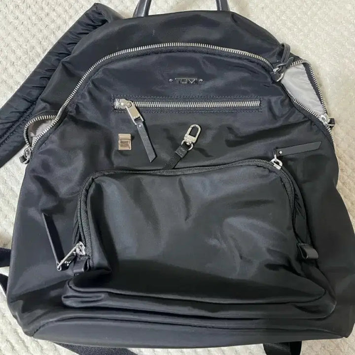 [BUNJANG] Tumi Voyageur Selma Compact Backpack Black / (정품/보증서포함) 투미 보야져 셀마 콤팩트 백팩 블랙