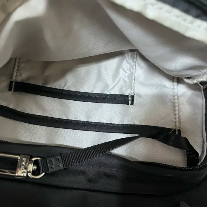 [BUNJANG] Tumi Voyageur Selma Compact Backpack Black / (정품/보증서포함) 투미 보야져 셀마 콤팩트 백팩 블랙