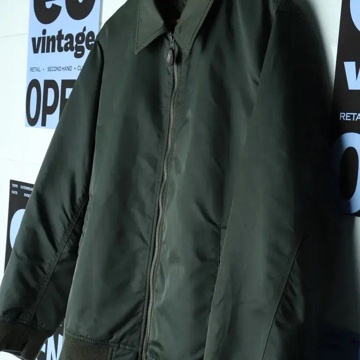[BUNJANG] Uniqlo Windbreaker Jacket / (XL-2XL) 유니클로 집업 바람막이 점퍼자켓 항공 카키-17CBB