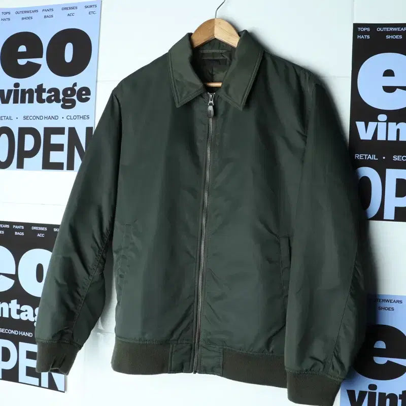[BUNJANG] Uniqlo Windbreaker Jacket / (XL-2XL) 유니클로 집업 바람막이 점퍼자켓 항공 카키-17CBB