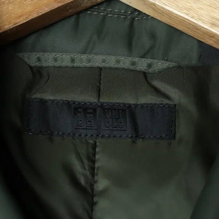 [BUNJANG] Uniqlo Windbreaker Jacket / (XL-2XL) 유니클로 집업 바람막이 점퍼자켓 항공 카키-17CBB
