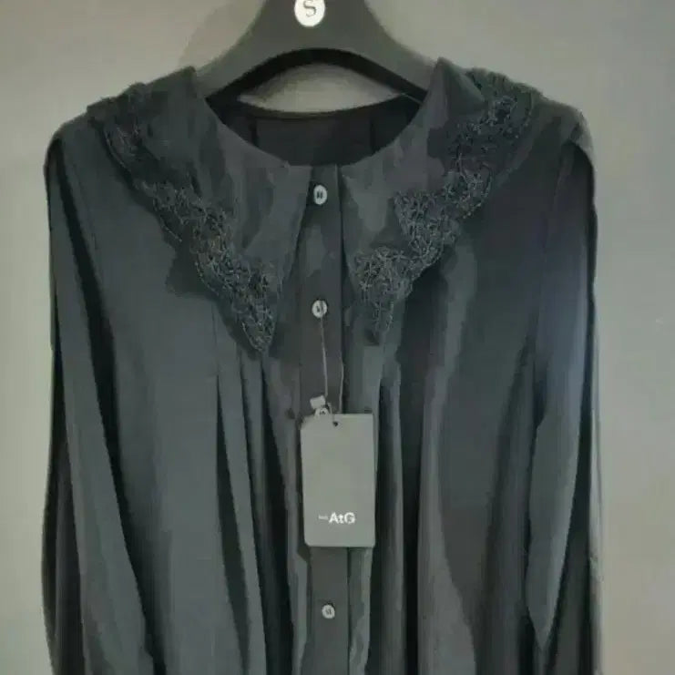 [BUNJANG] AtG Lace Collar Blouse / (새상품)AtG 레이스 칼라 블라우스 블랙 55-66