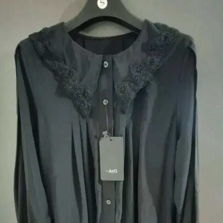 [BUNJANG] AtG Lace Collar Blouse / (새상품)AtG 레이스 칼라 블라우스 블랙 55-66