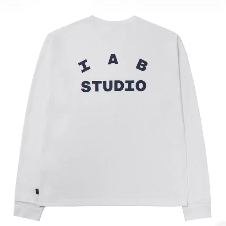 [BUNJANG] IAB Studio White Navy Long Sleeve T-shirt / [M-L] 아이앱 스튜디오 백로고 화이트 네이비 롱슬리브