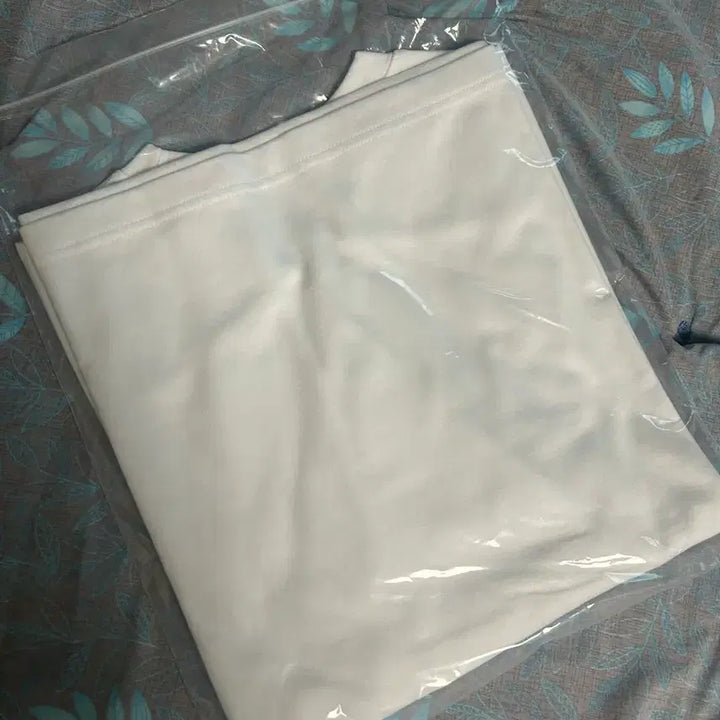 [BUNJANG] IAB Studio White Navy Long Sleeve T-shirt / [M-L] 아이앱 스튜디오 백로고 화이트 네이비 롱슬리브