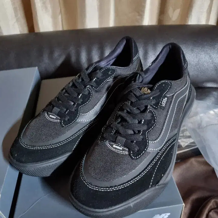 [BUNJANG] Vans UltraRange 2.0 MTE Triple Black Sneakers / 반스 MTE 울트라레인지 2.0 트리플블랙 270 새상품