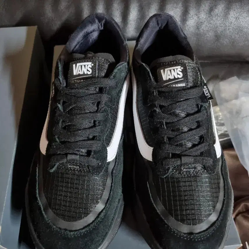 [BUNJANG] Vans UltraRange 2.0 MTE Black Sneakers / 반스 MTE 울트라레인지 2.0 블랙 270 새상품