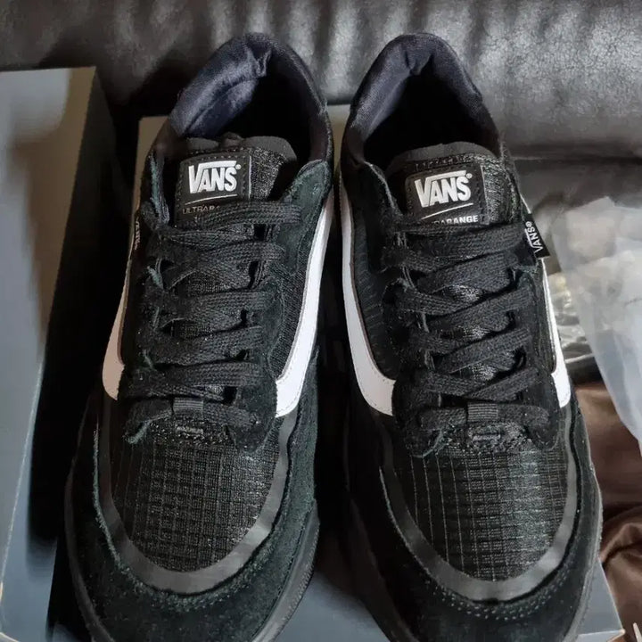 [BUNJANG] Vans UltraRange 2.0 MTE Black Sneakers / 반스 MTE 울트라레인지 2.0 블랙 270 새상품