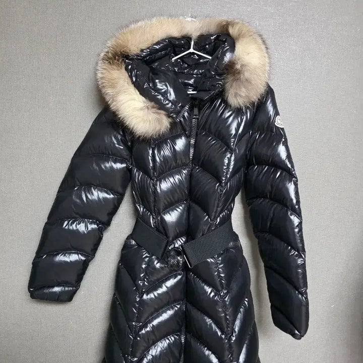 [SOLD OUT] 몽클레어 여성 폭스퍼 패딩 블랙