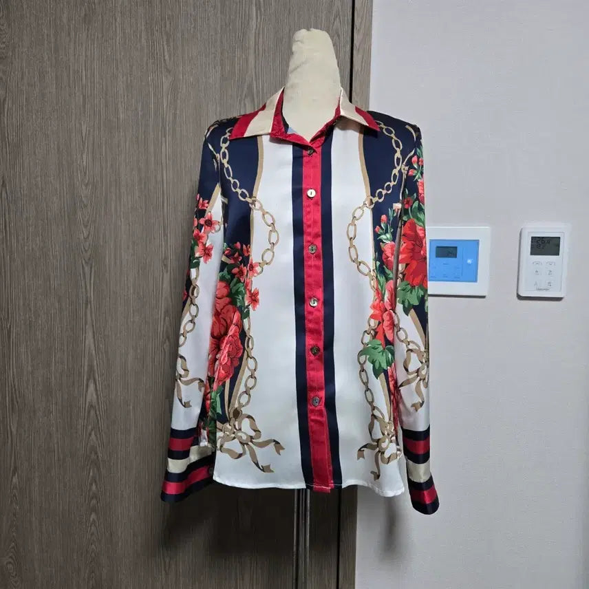 [BUNJANG] Tomato Vintage Floral Chain Pattern Blouse / 고급스런 플라워 체인 패턴 블라우스 m