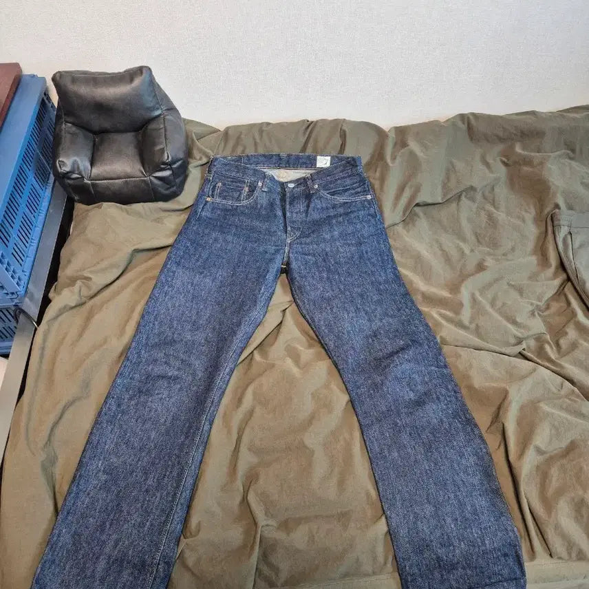 [SOLD OUT] 오어슬로우 1size 105 one wash 스탠다드셀비지데님