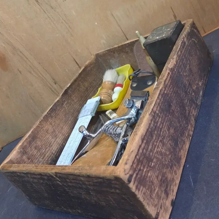 [BUNJANG] Antique Barber Tool Set with Wooden Box / 근대사  / 옛날 이발기구세트 일괄