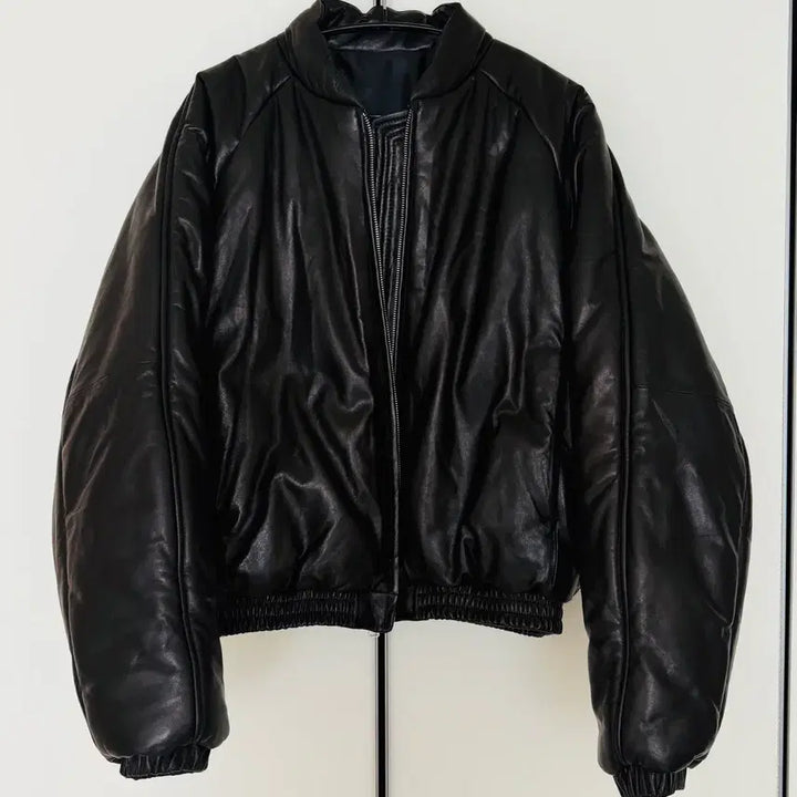 [BUNJANG] Stu Lambskin Padded Bomber Jacket - Black - L / stu 양가죽 램스킨 패디드 봄버 자켓 블랙 L