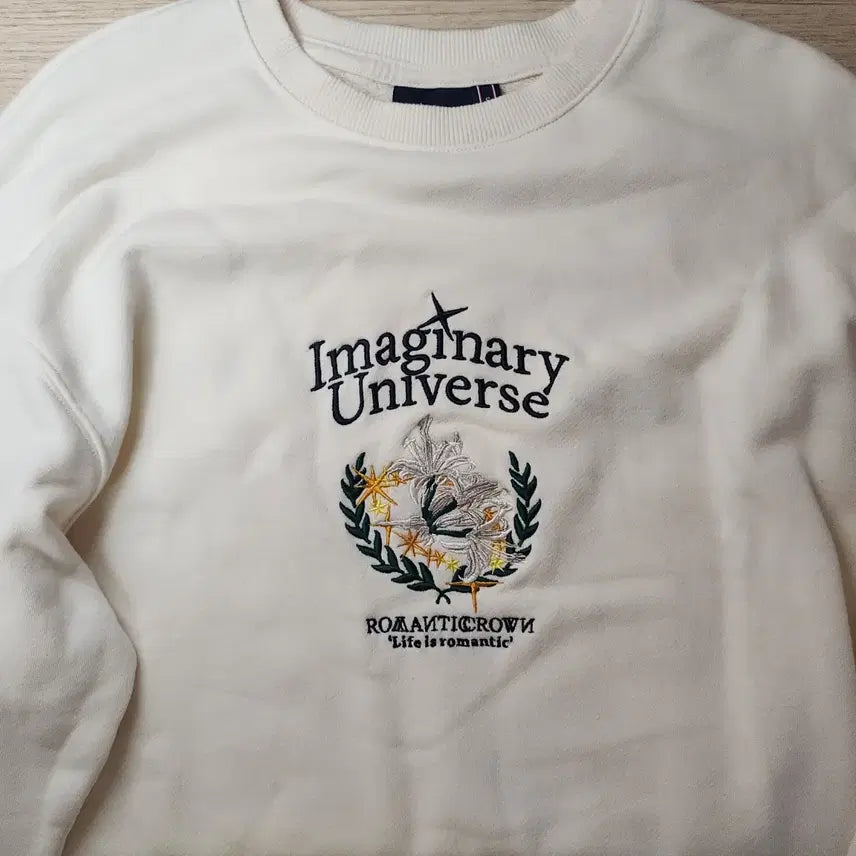 [SOLD OUT] 로맨틱크라운 로맨틱 릴리 스웨트 셔츠 오트밀 맨투맨 s