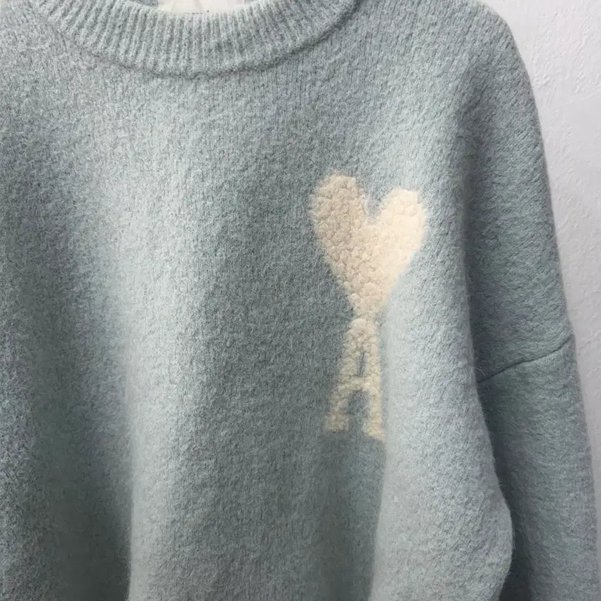 [BUNJANG] AMI 24SS Oversized Heart Logo Knit Sweater (Size S) / 정품) AMI 아미 여성 24ss 오버핏 하트 로고 니트 S