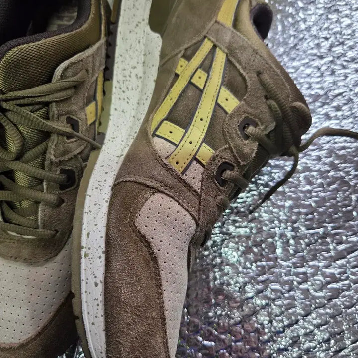 [BUNJANG] Asics Gel Lyte III Khaki Beige Walking Shoes / 아식스 젤 라이트 III 카키 베이지 280mm