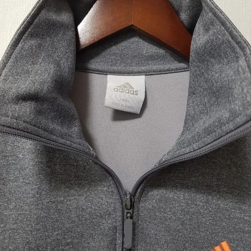 [BUNJANG] Adidas Three-Stripe Track Top Gray/Orange (Size 90) / 4)아디다스 삼선 트랙탑 그레이/오렌지 90
