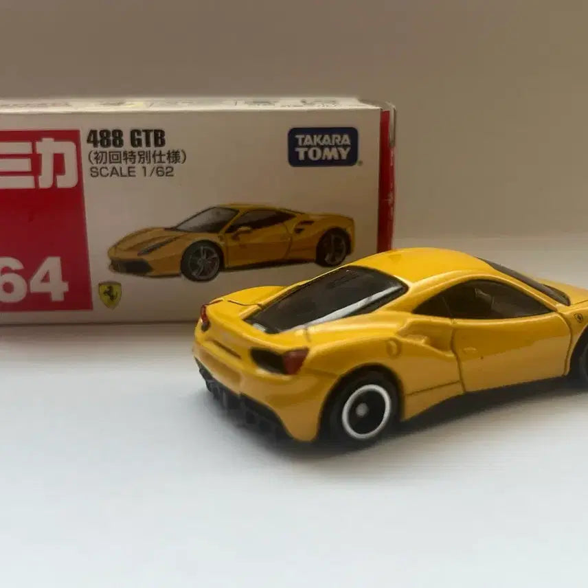 [BUNJANG] Tomica Ferrari 488 GTB Special Edition Diecast Model / (단종)페라리 토미카 488 GTB (초회특별컬러한정)