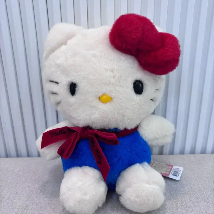 [BUNJANG] Hello Kitty Retro Medium Plush Doll / 헬로키티 레트로 중형인형 새상품