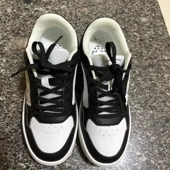 [BUNJANG] Dynafit Everyday Black/White Sneakers / 다이나핏 에브리데이 블랙/화이트 운동화