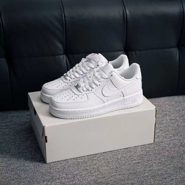 [BUNJANG] Nike Air Force 1 White Sneakers / 에어포스 1 공군 1