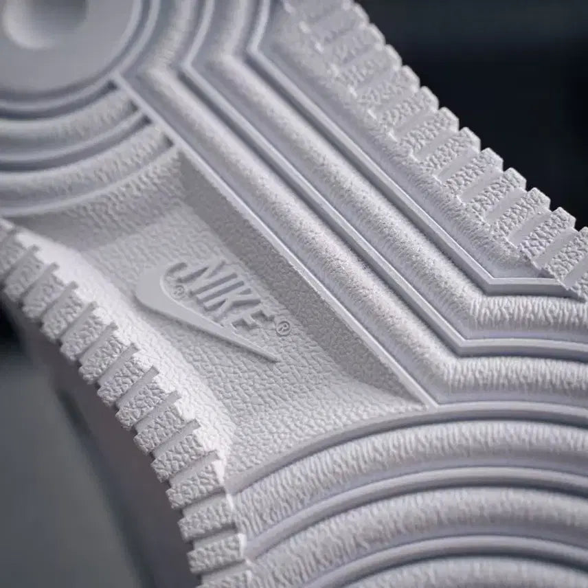 [BUNJANG] Nike Air Force 1 White Sneakers / 에어포스 1 공군 1