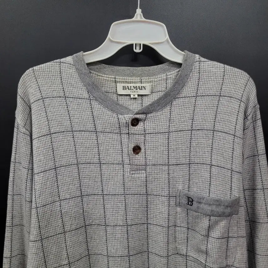 [BUNJANG] BALMAIN Vintage Henley Neck Embroidered Logo Shirt / BALMAIN 발망 빈티지 헨리넥 자수로고 셔츠